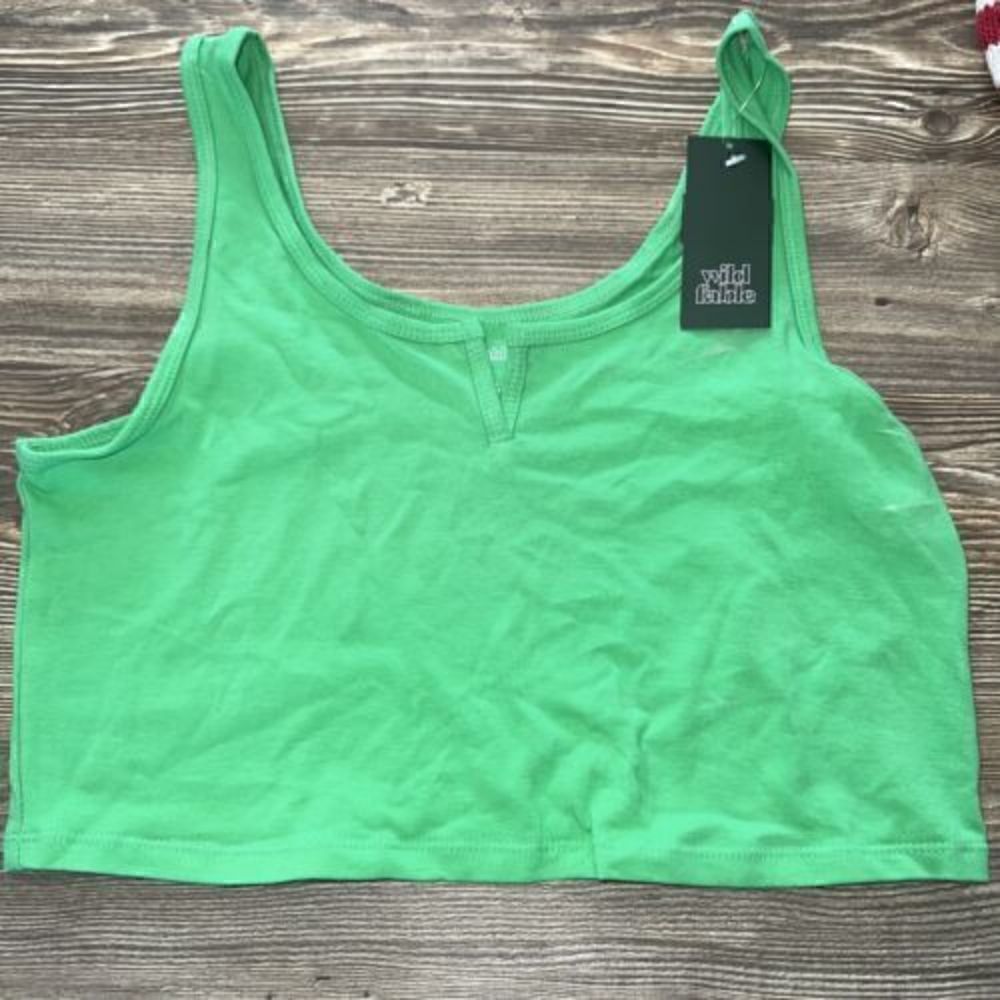 Women's Notch Front T-Shirt - Wild Fable Green Size XL